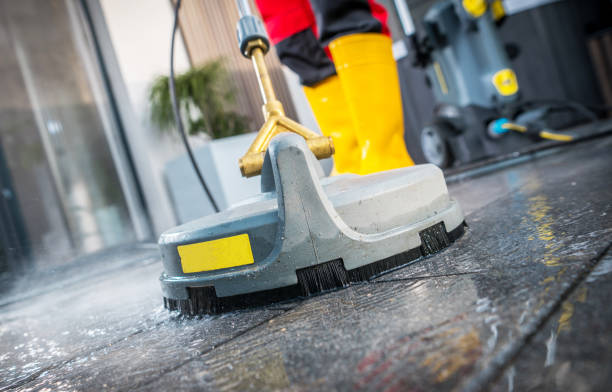 Best Deck Pressure Washing  in Edina, MN